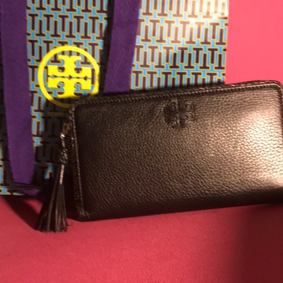 Tory Burch Handbags - Tory Burch Wallet